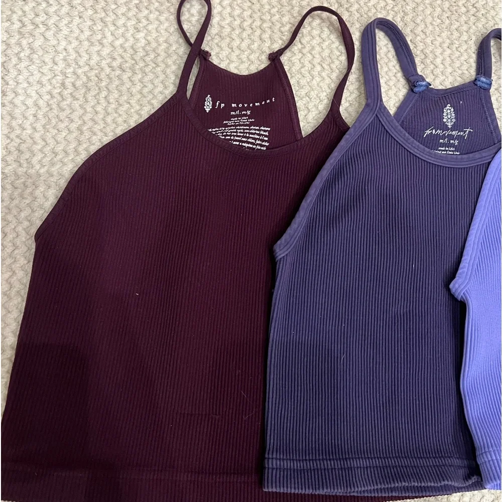 COPY - 🌺Free people happiness run crop top - Picture 15 of 17